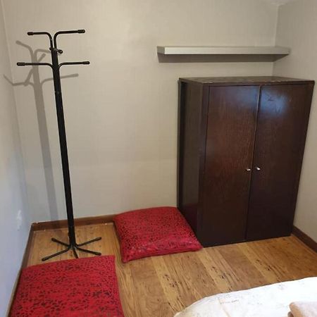 Master Room Near Heathrow Лондон Экстерьер фото
