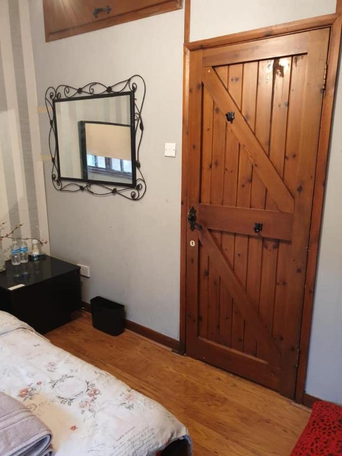 Master Room Near Heathrow Лондон Экстерьер фото
